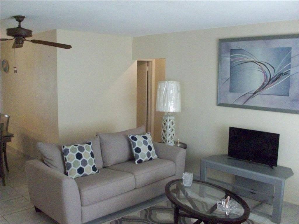 5039 Nw 42nd St - Photo 7 of 36