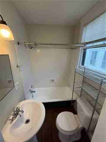 1512 6th St - Photo 4 of 12