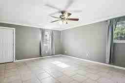 2900 Lexington Dr - Photo 3 of 15