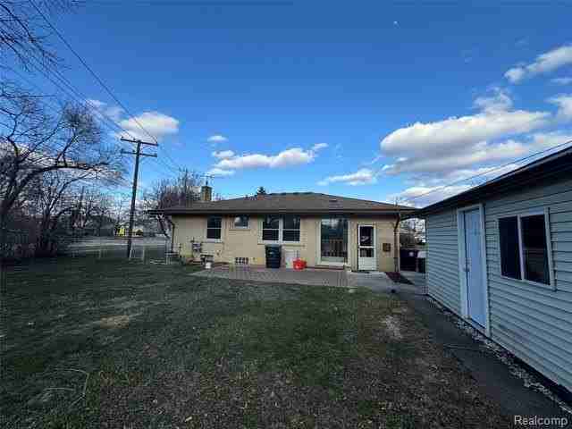 14483 Garden St - Photo 3 of 16