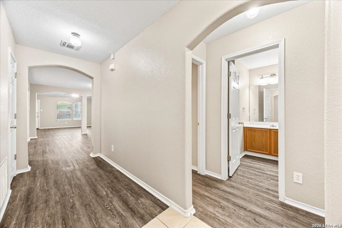 5430 Tomas Cir - Photo 2 of 18