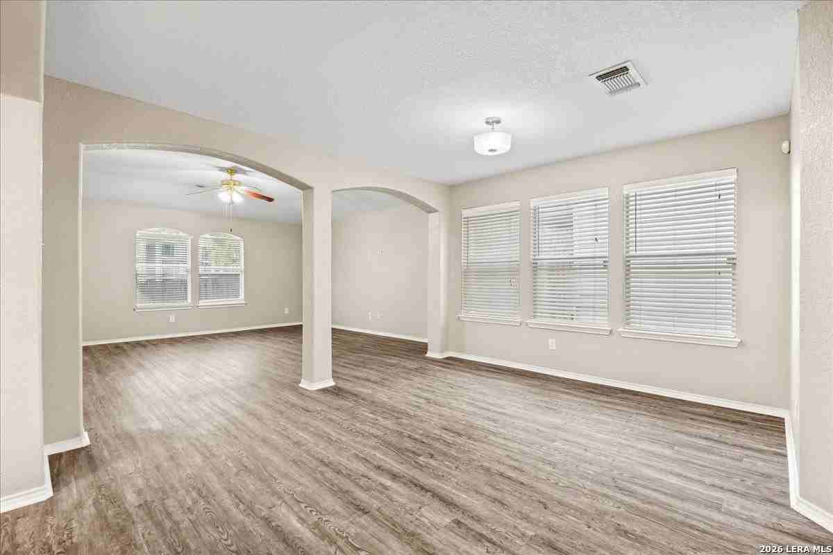 5430 Tomas Cir - Photo 6 of 18