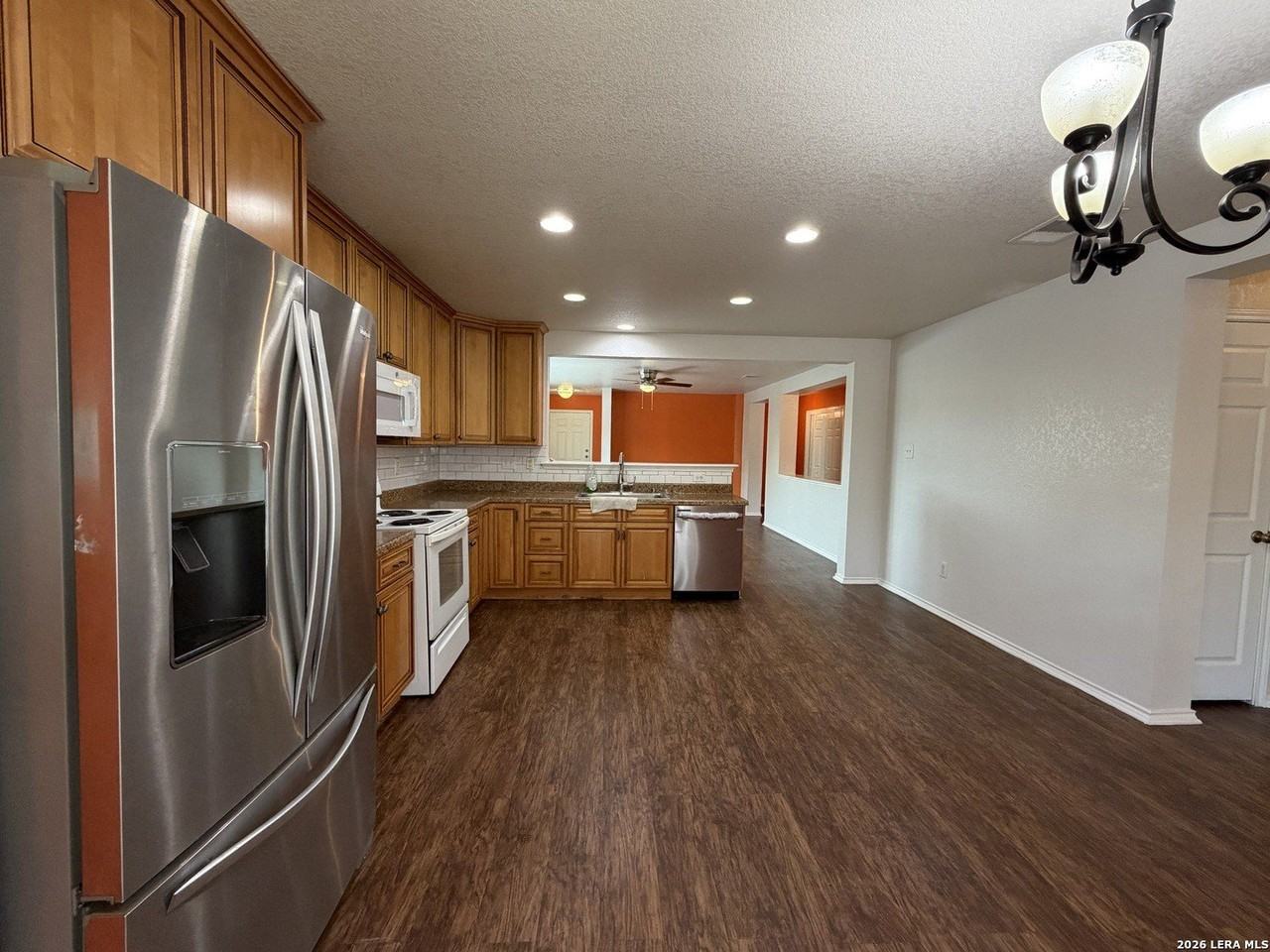 11102 Anarbor Fld - Photo 7 of 44