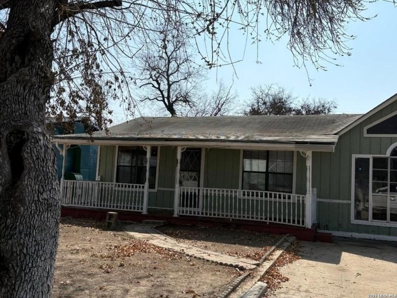 118 W Vestal Pl - Photo 3 of 9