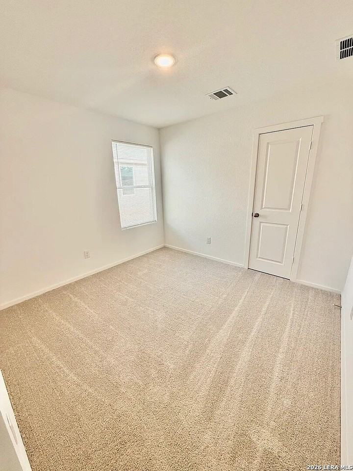 21042 Sumac Grv - Photo 7 of 13