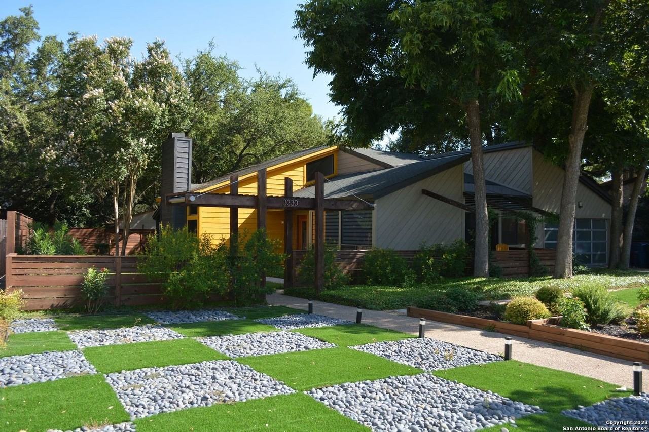 3330 Trailway Park St - Photo 2 of 37