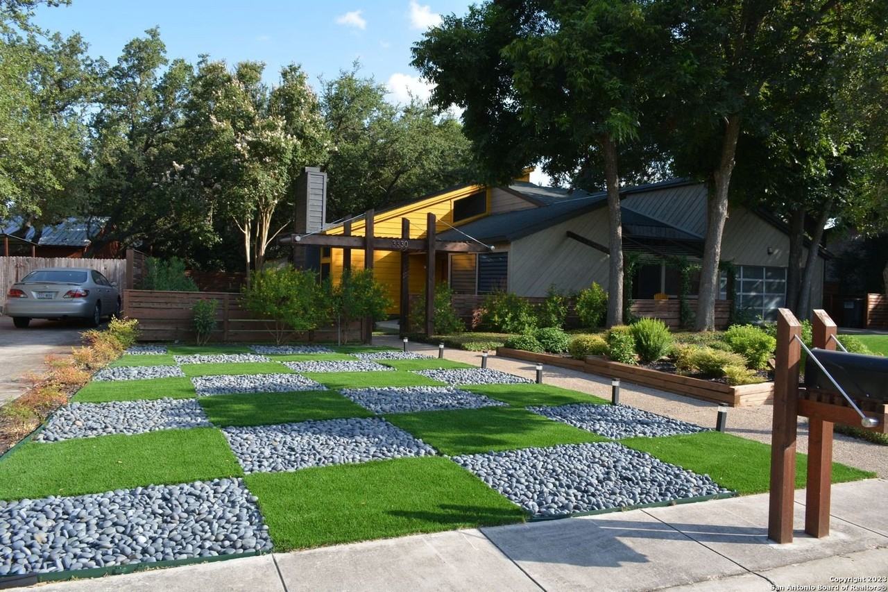 3330 Trailway Park St - Photo 3 of 37