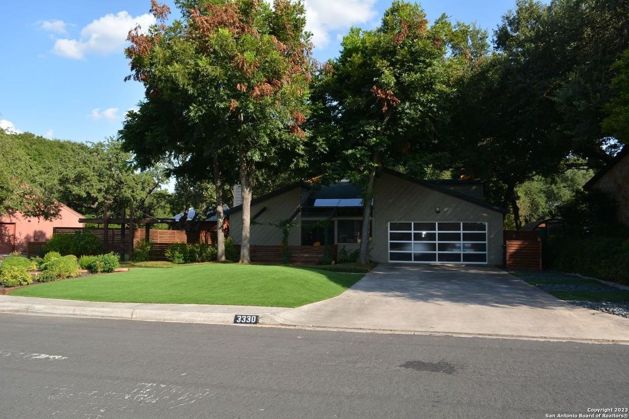 3330 Trailway Park St - Photo 4 of 37