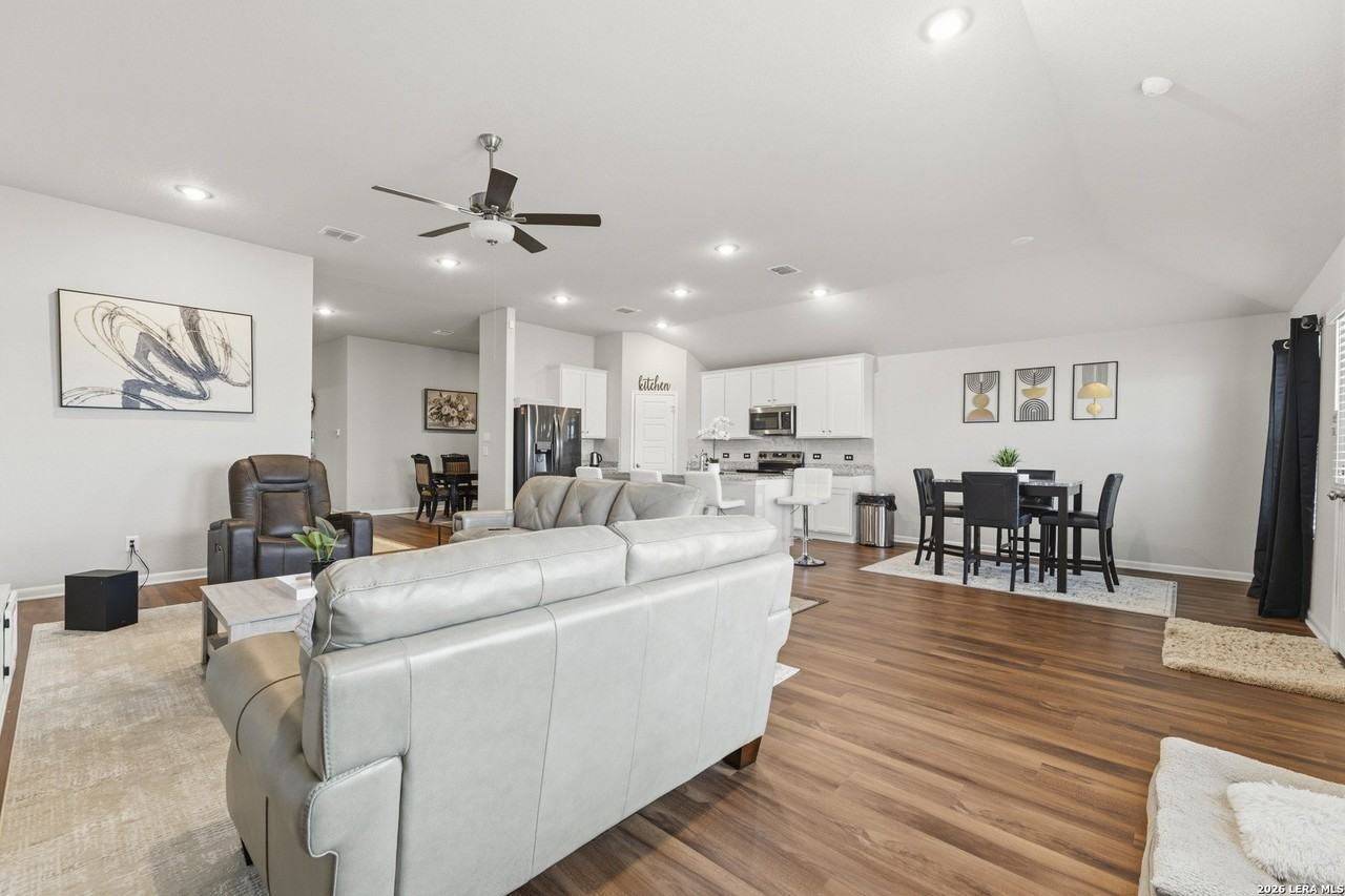 5538 Jade Vly - Photo 4 of 25