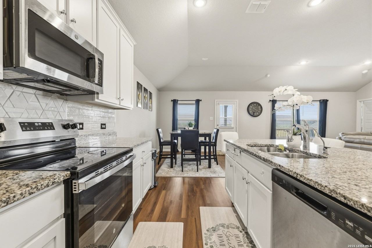 5538 Jade Vly - Photo 5 of 25