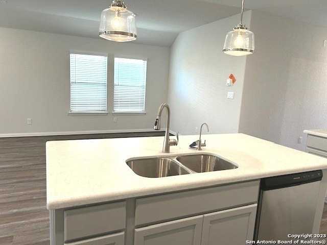 2043 Chelsea Grv - Photo 7 of 22