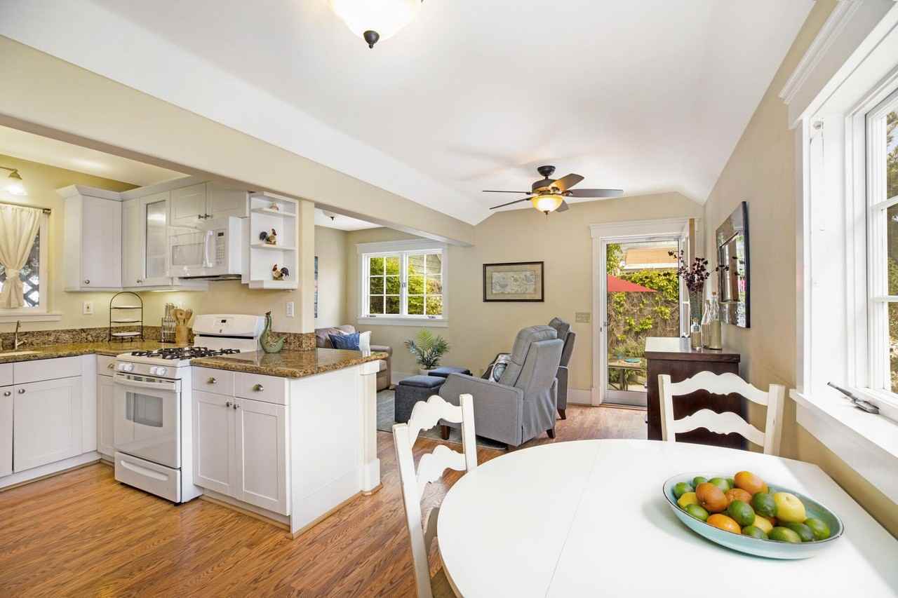 1132 Curley Ave - Photo 4 of 14