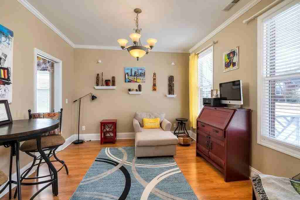 3200 Mayflower Ln - Photo 4 of 12