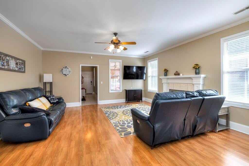 3200 Mayflower Ln - Photo 6 of 12