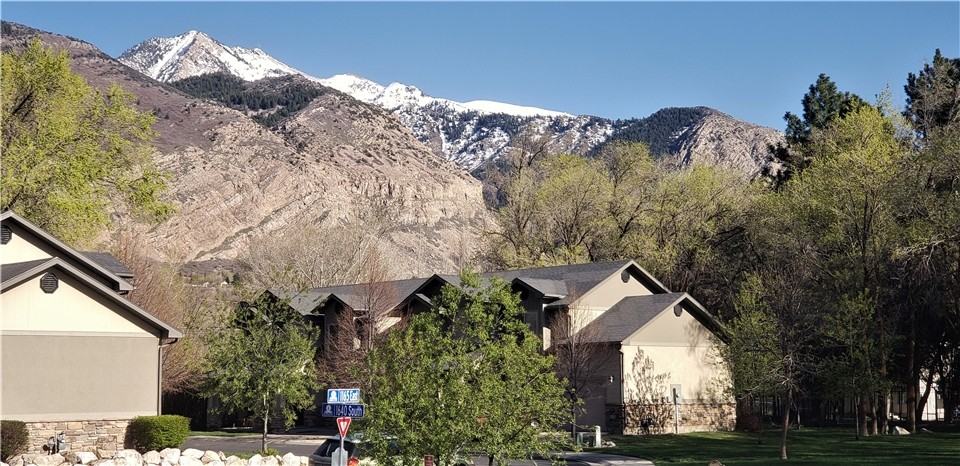 1146 E St - Photo 2 of 35