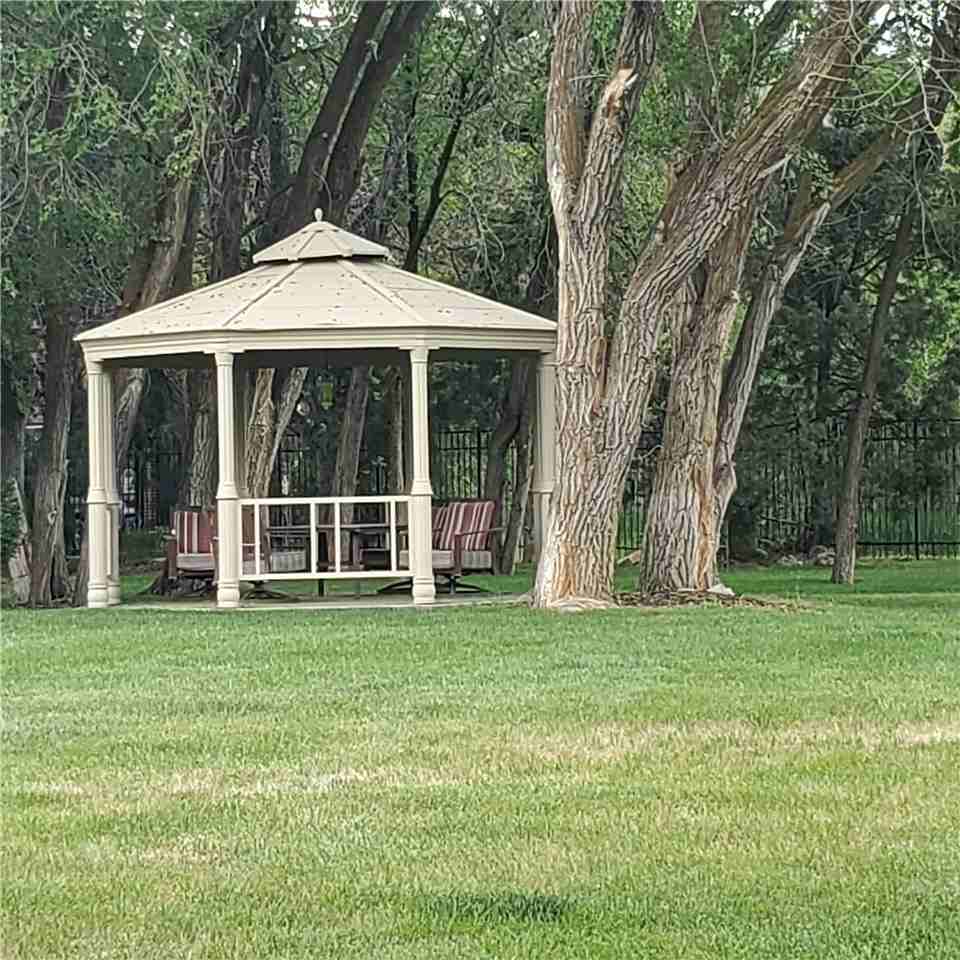 1146 E St - Photo 5 of 35