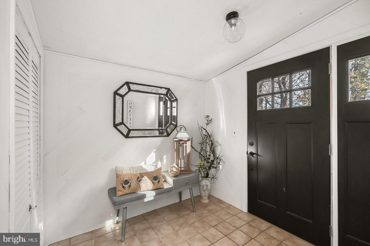 4706 Frederick Ave - Photo 2 of 50