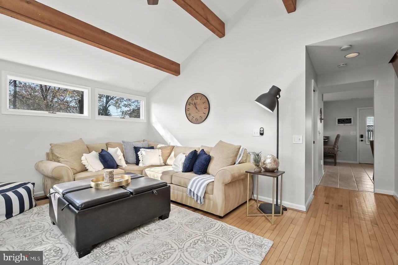 4706 Frederick Ave - Photo 7 of 50