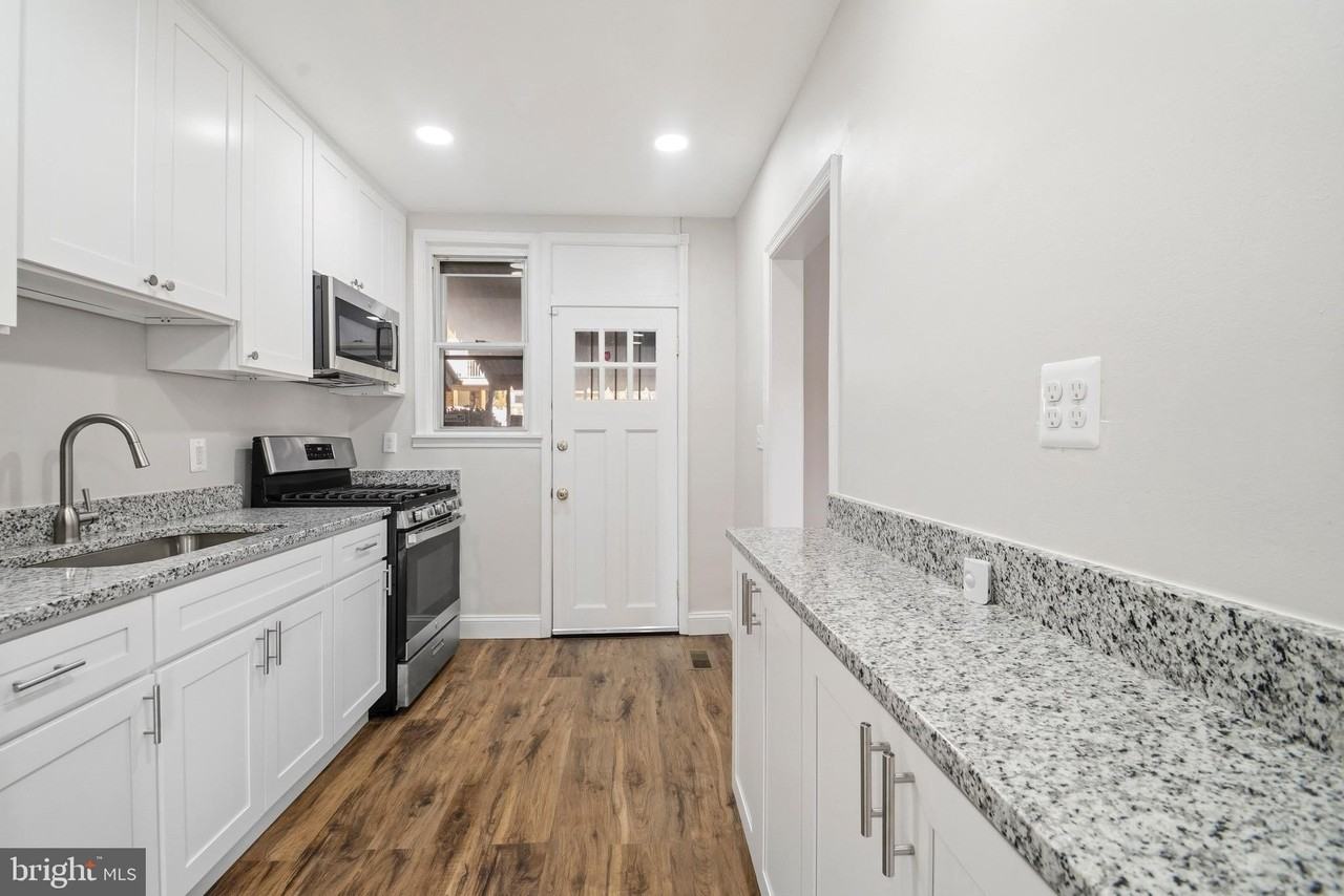 3426 Parklawn Ave - Photo 6 of 17