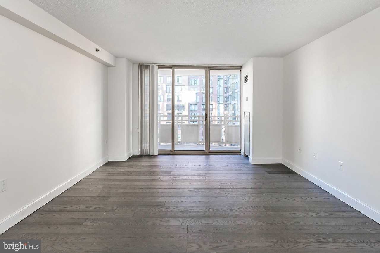 4801 Fairmont Ave Apt 713 #713 - Photo 7 of 18