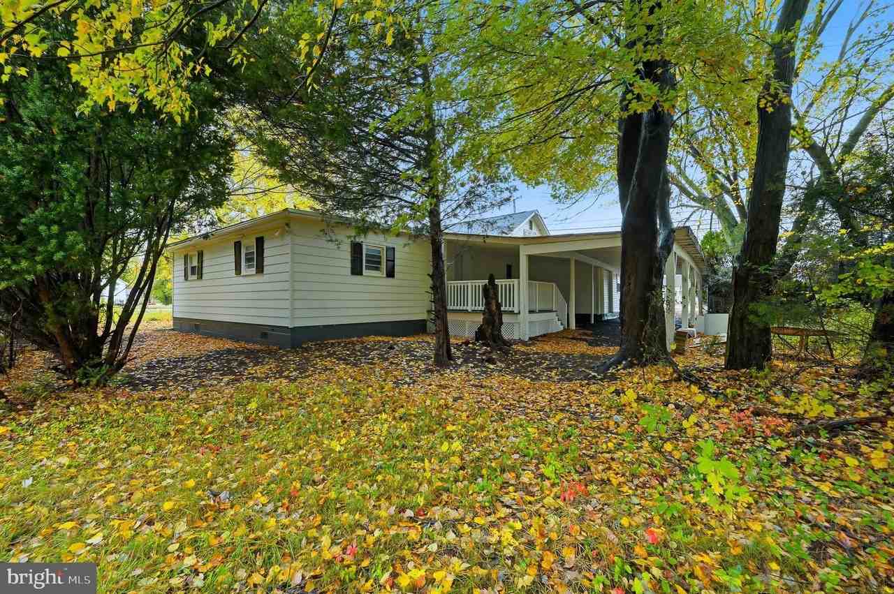 667 S Broadway - Photo 3 of 22