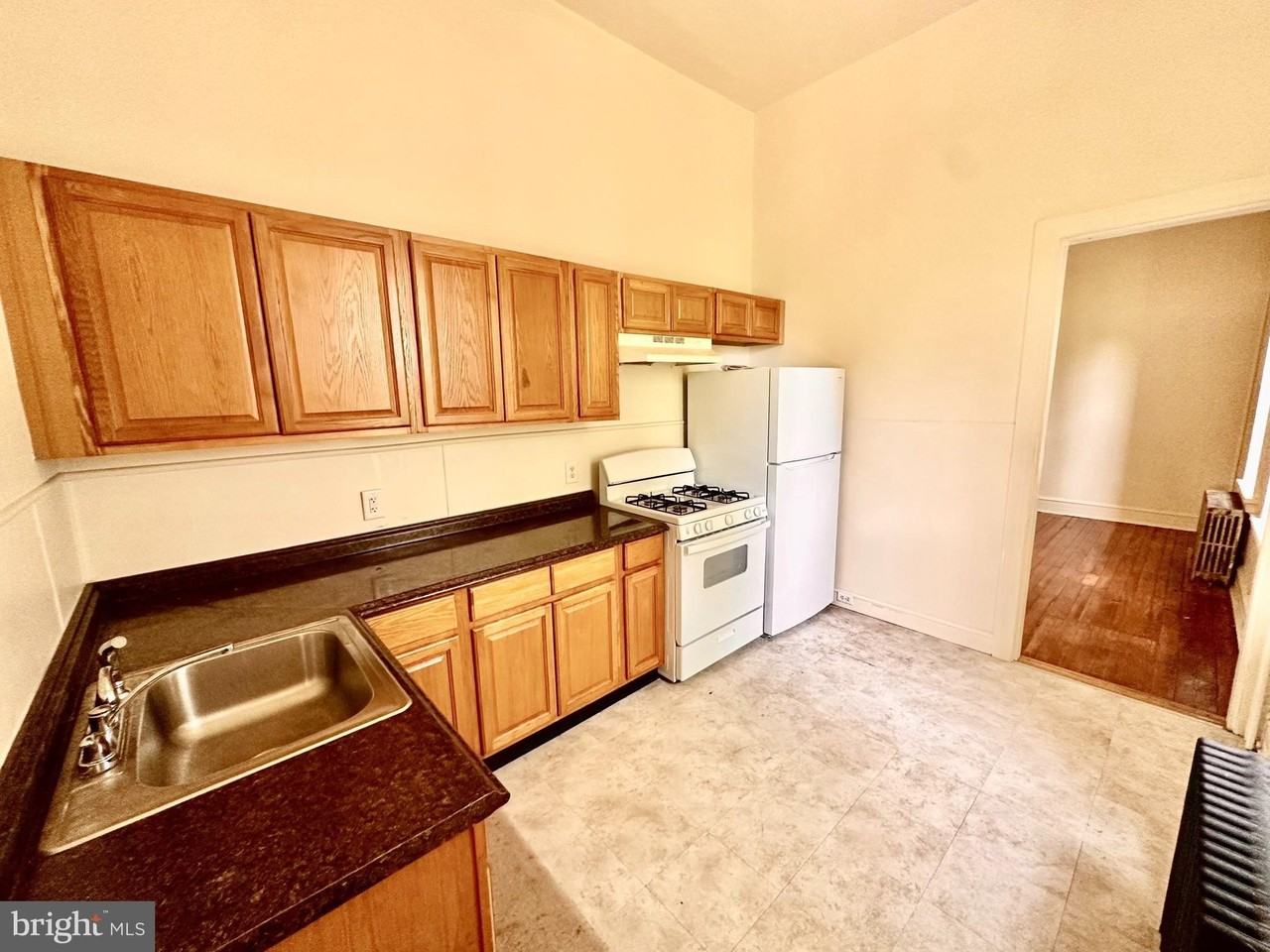 5442 Wayne Ave Apt 102 - Photo 5 of 15