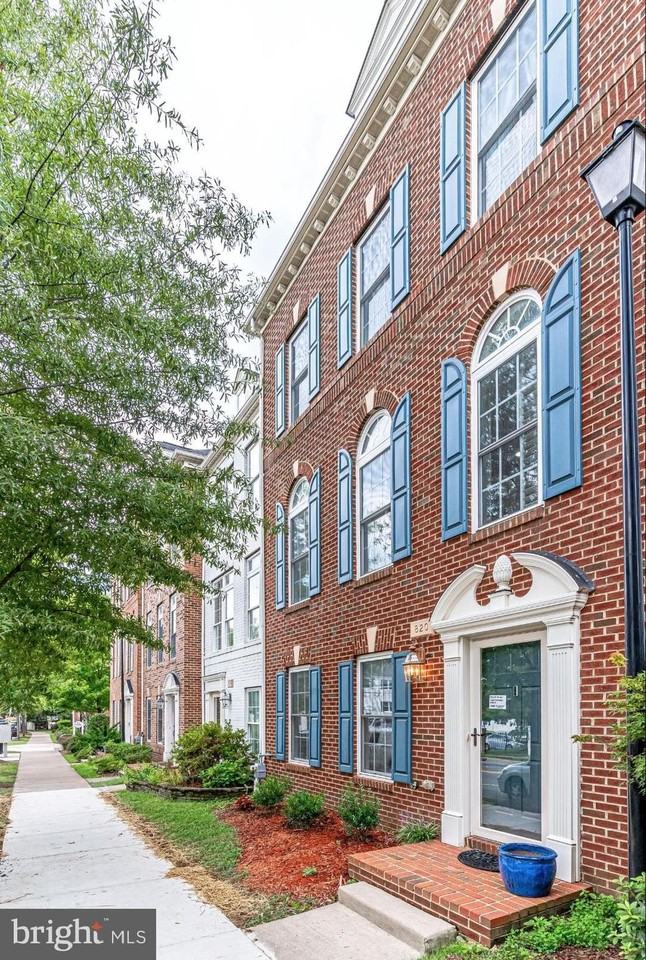 820 W Glebe Rd - Photo 2 of 33