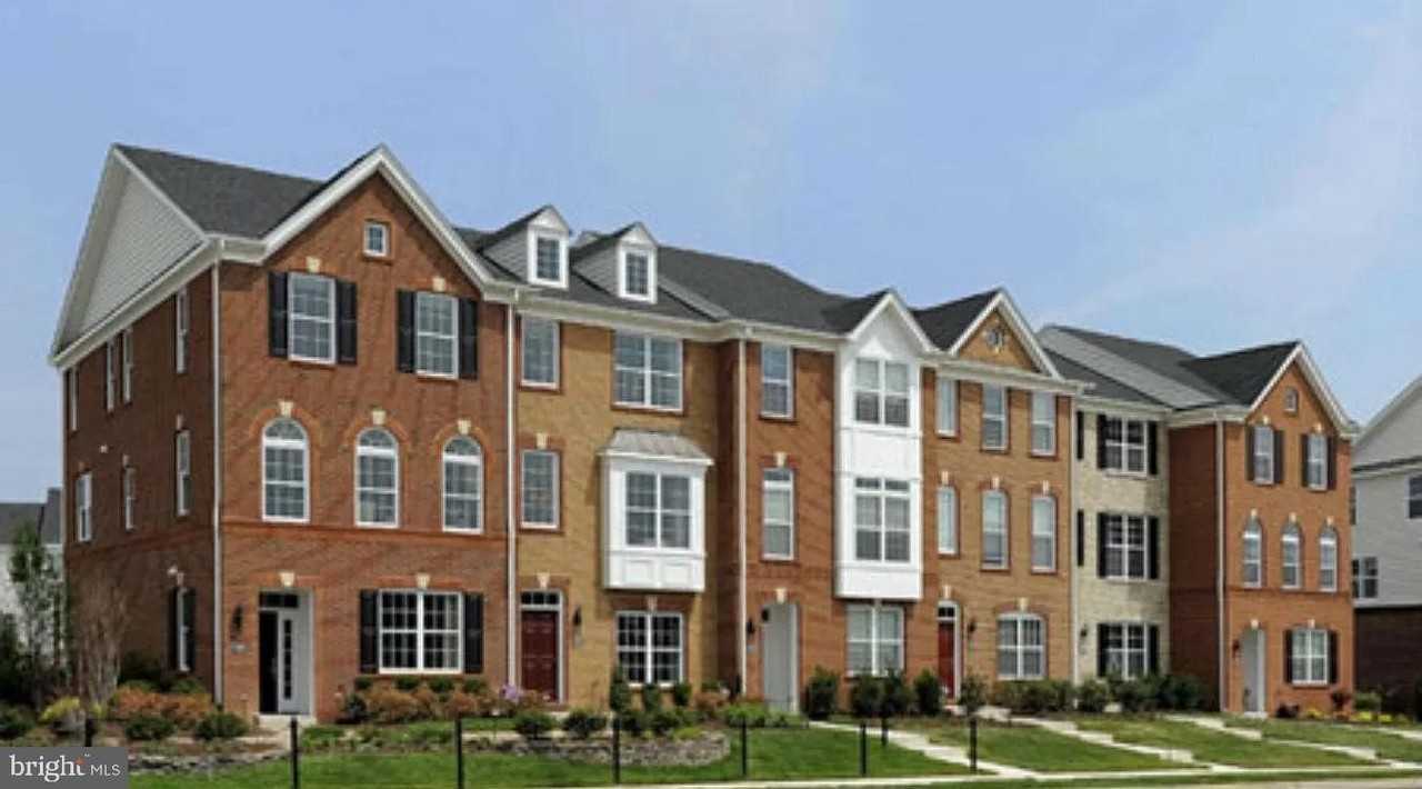 23109 Dunlop Heights Ter - Photo 2 of 24