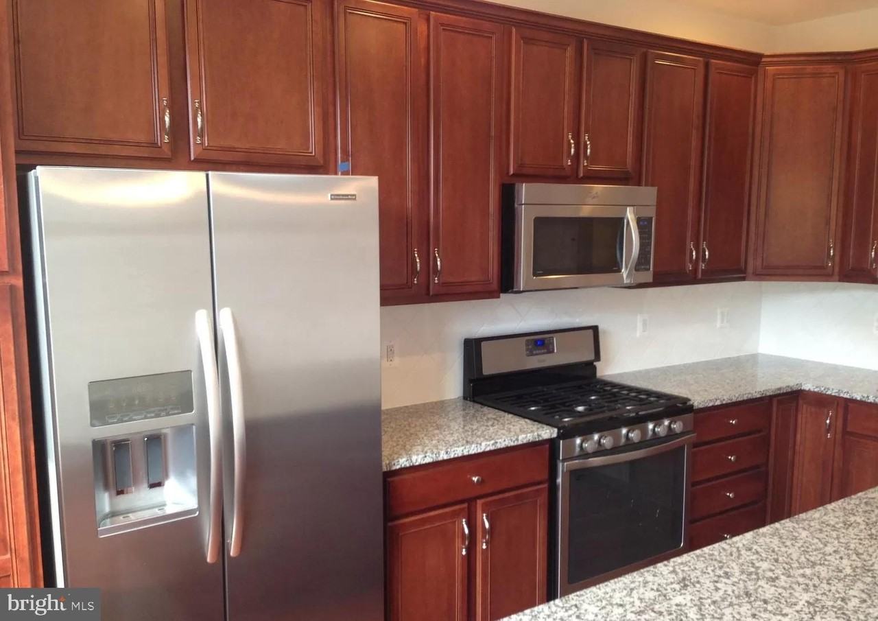 23109 Dunlop Heights Ter - Photo 6 of 24