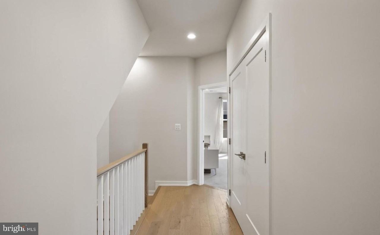 22143 Penelope Heights Ter - Photo 2 of 43