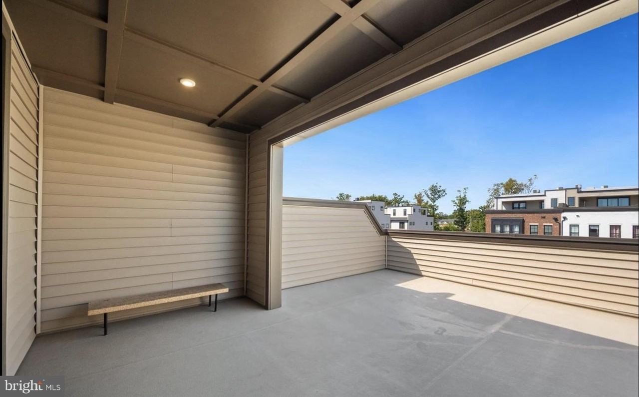 22143 Penelope Heights Ter - Photo 5 of 43