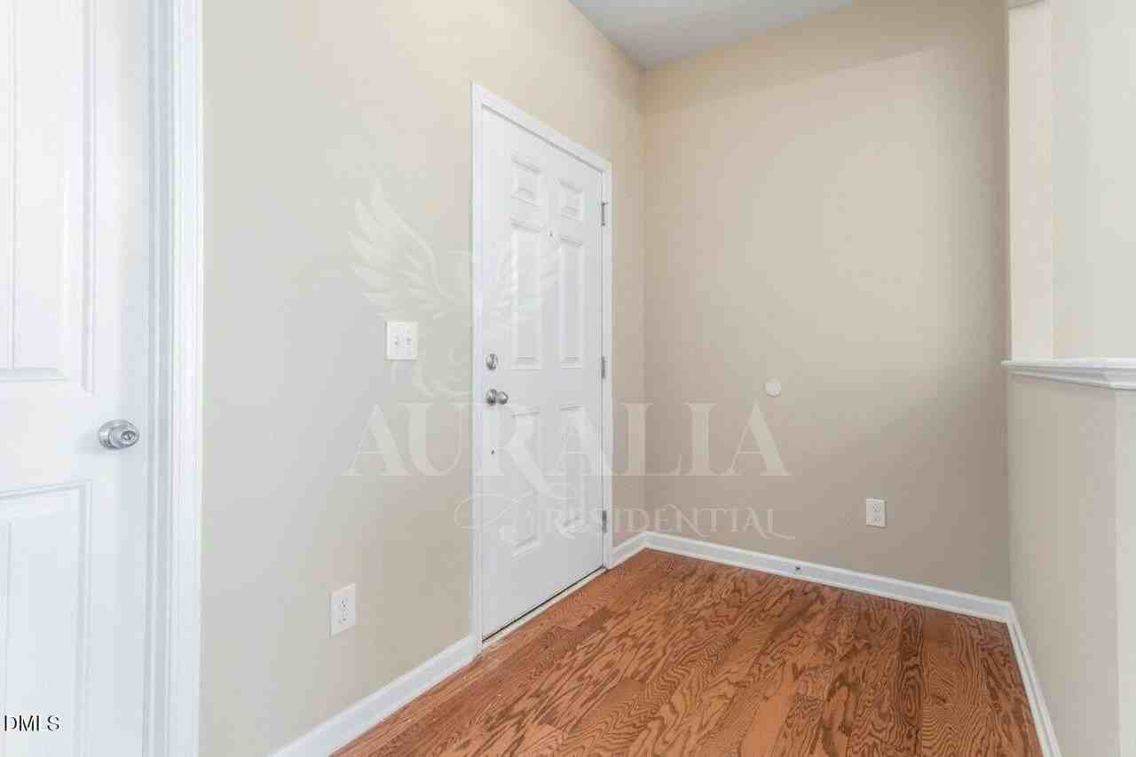 4430 Hillsgrove Rd - Photo 2 of 29