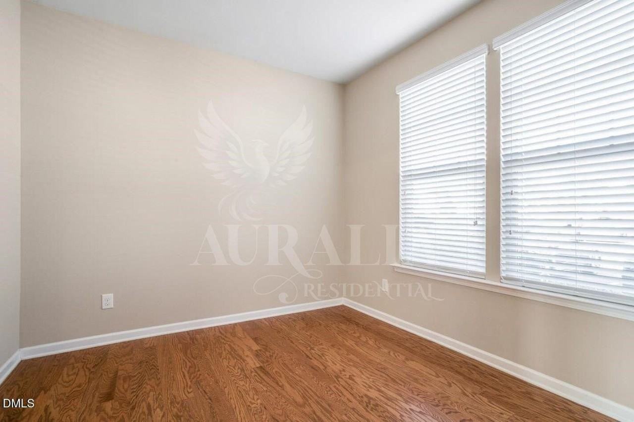 4430 Hillsgrove Rd - Photo 5 of 29