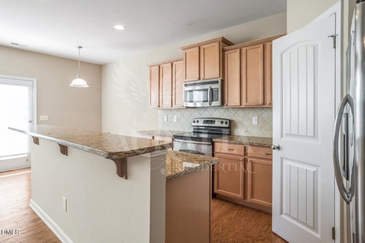 4430 Hillsgrove Rd - Photo 7 of 29