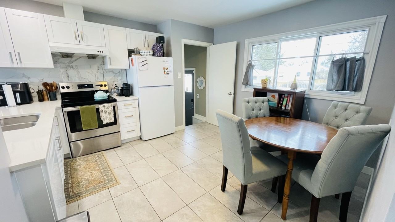 107 55 Avenue Northwest - Photo 7 of 16