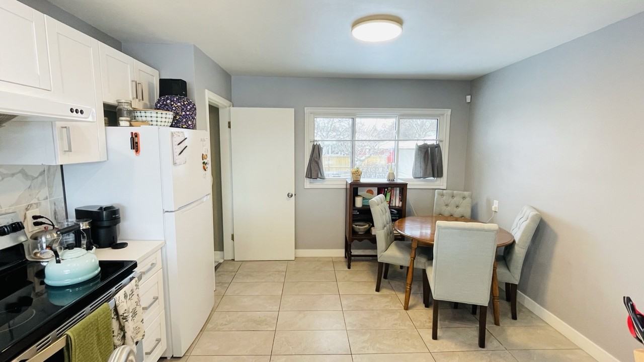 107 55 Avenue Northwest - Photo 6 of 16