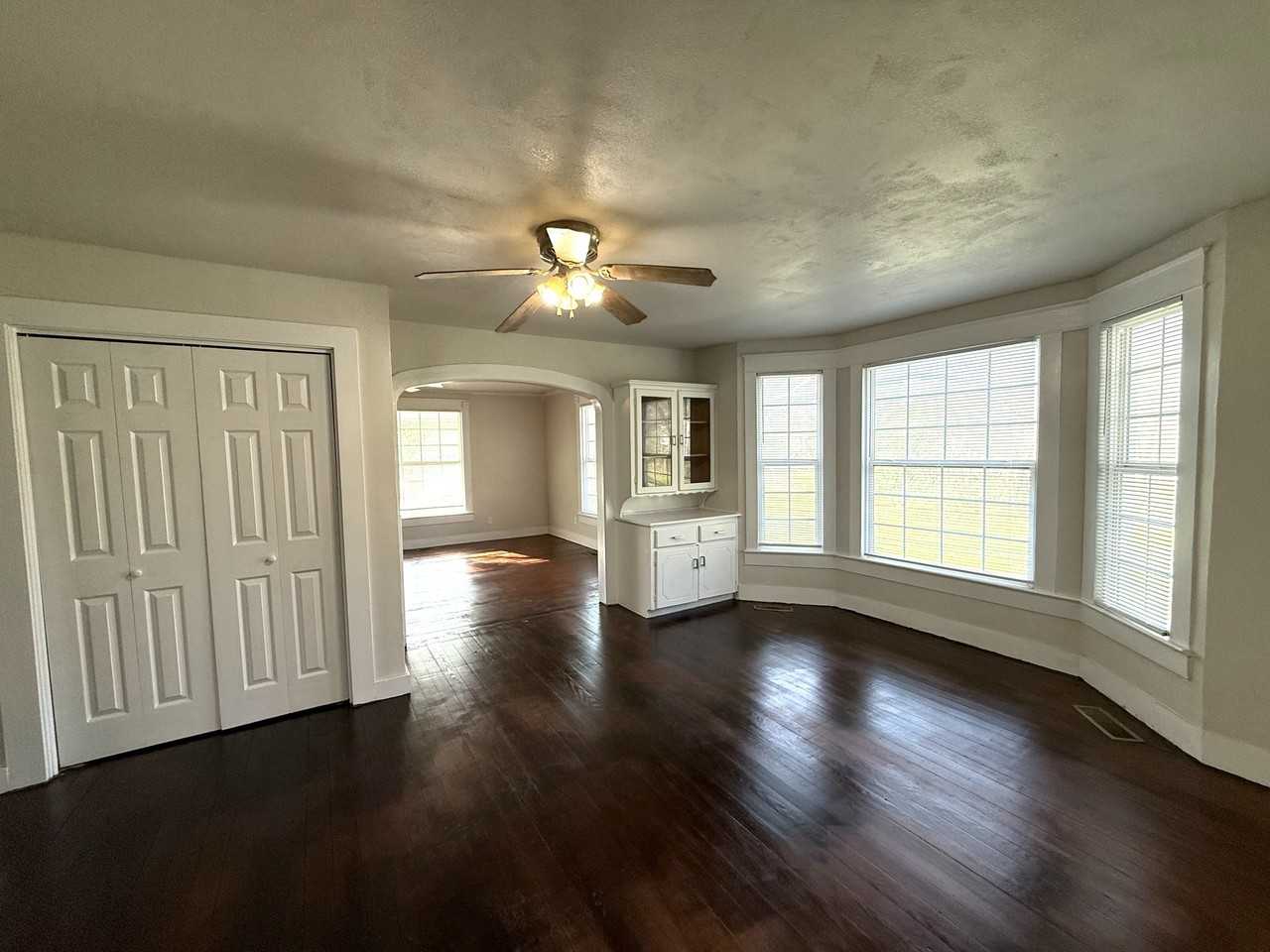 524 Carter St Se #1 - Photo 6 of 13