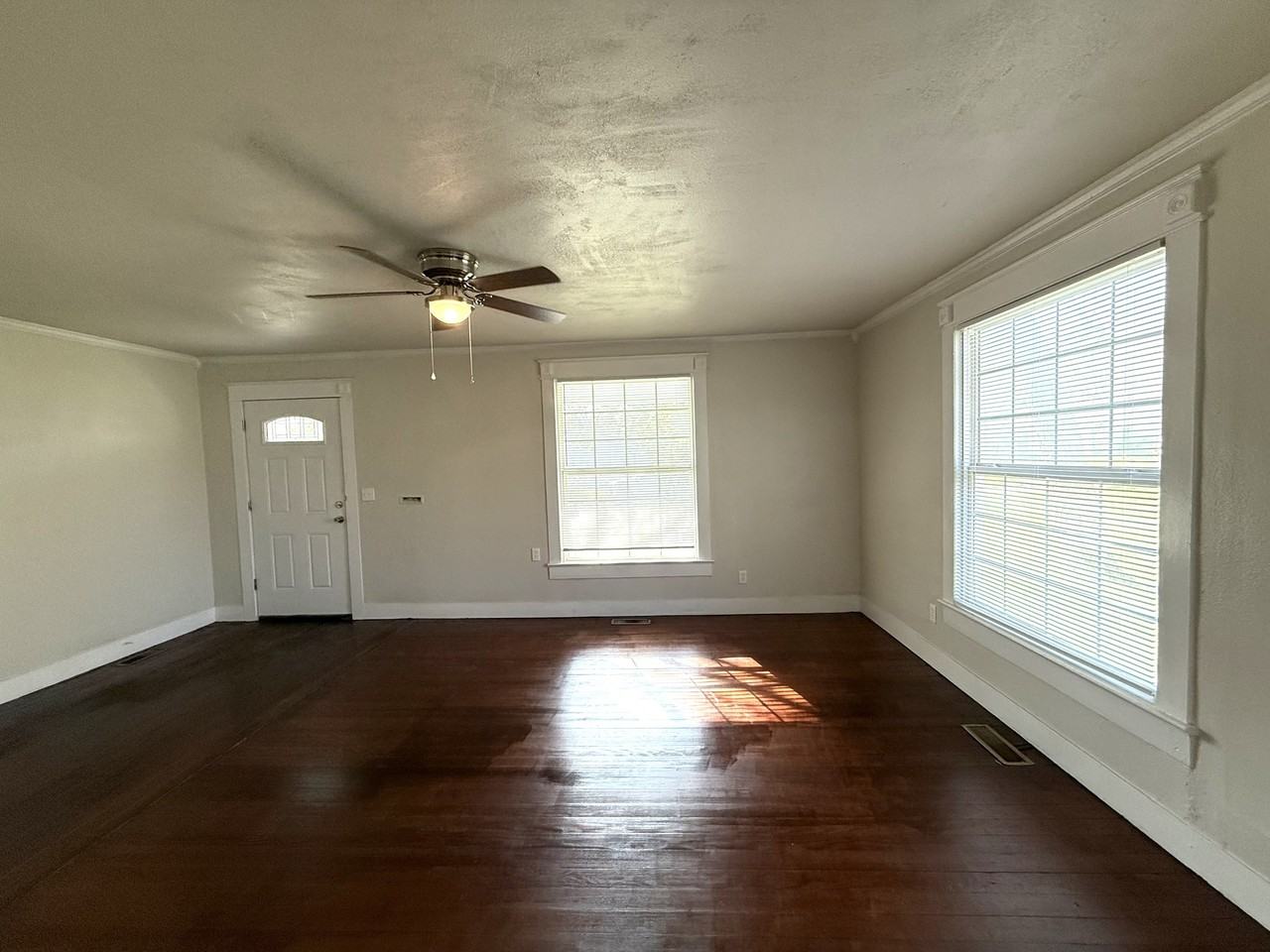 524 Carter St Se #1 - Photo 7 of 13