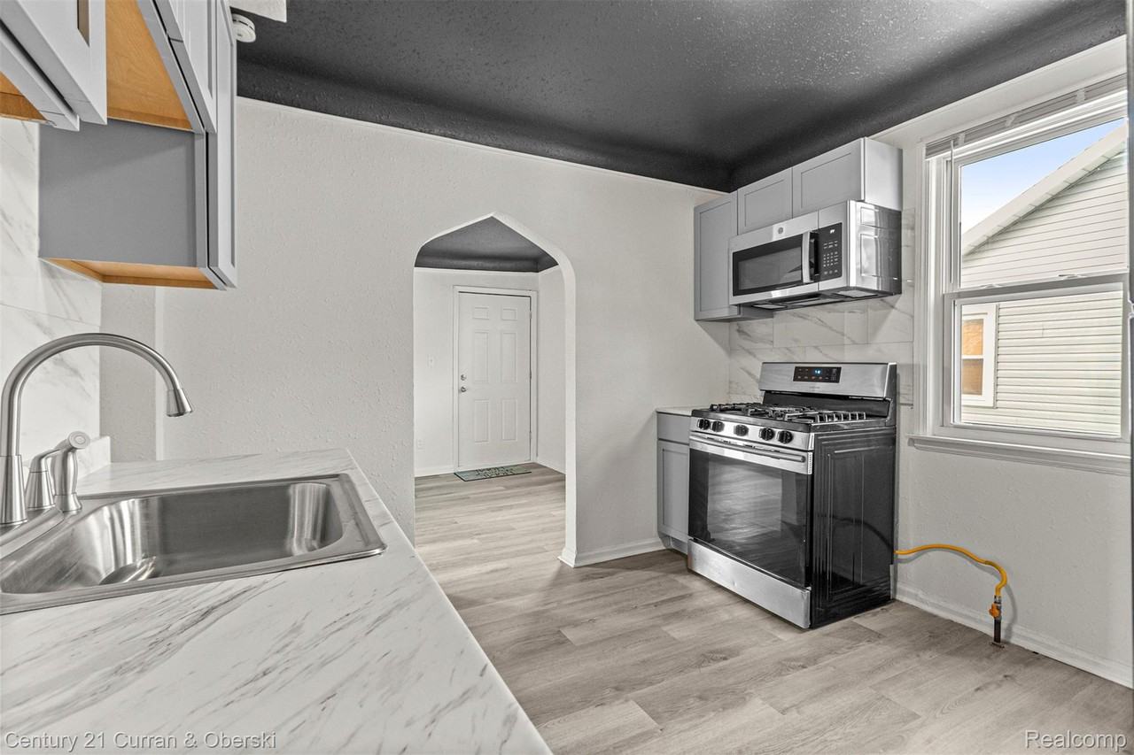 5514 Ashley St - Photo 7 of 20