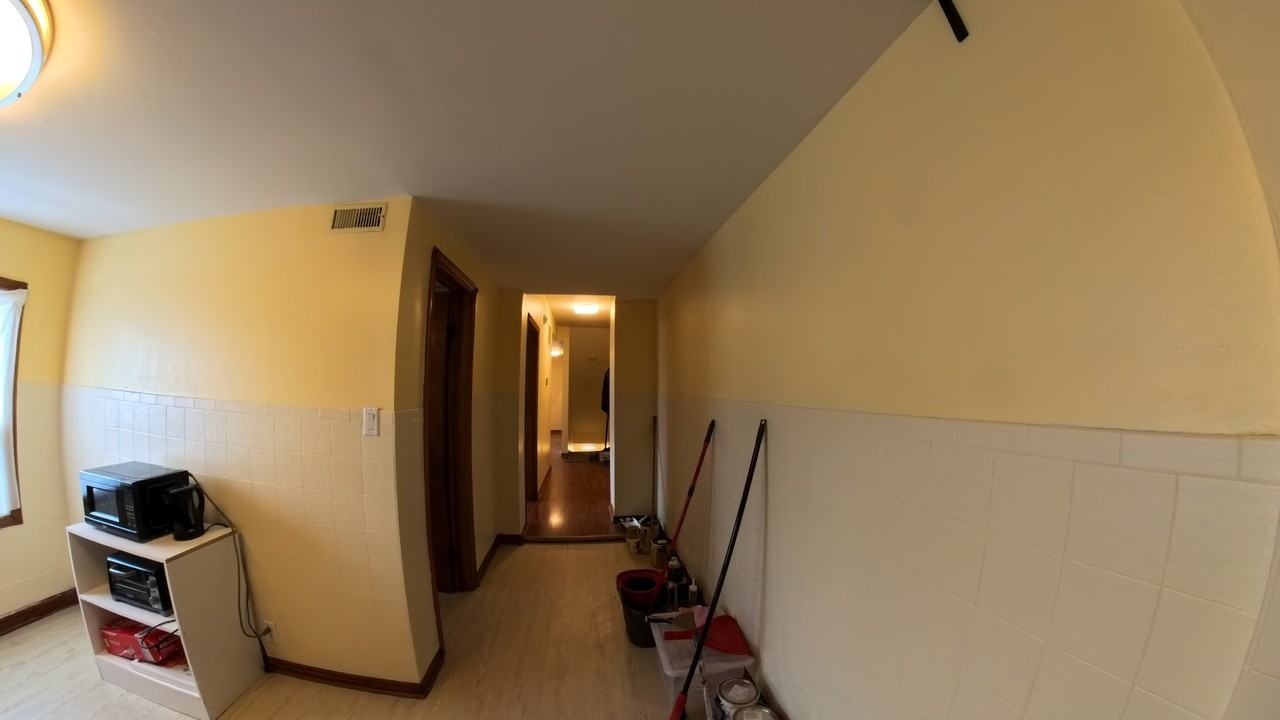 492 Dufferin Street #A - Photo 5 of 19