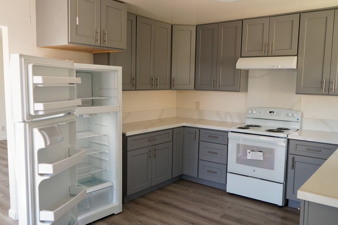 3639 Patterson Ave - Photo 3 of 19