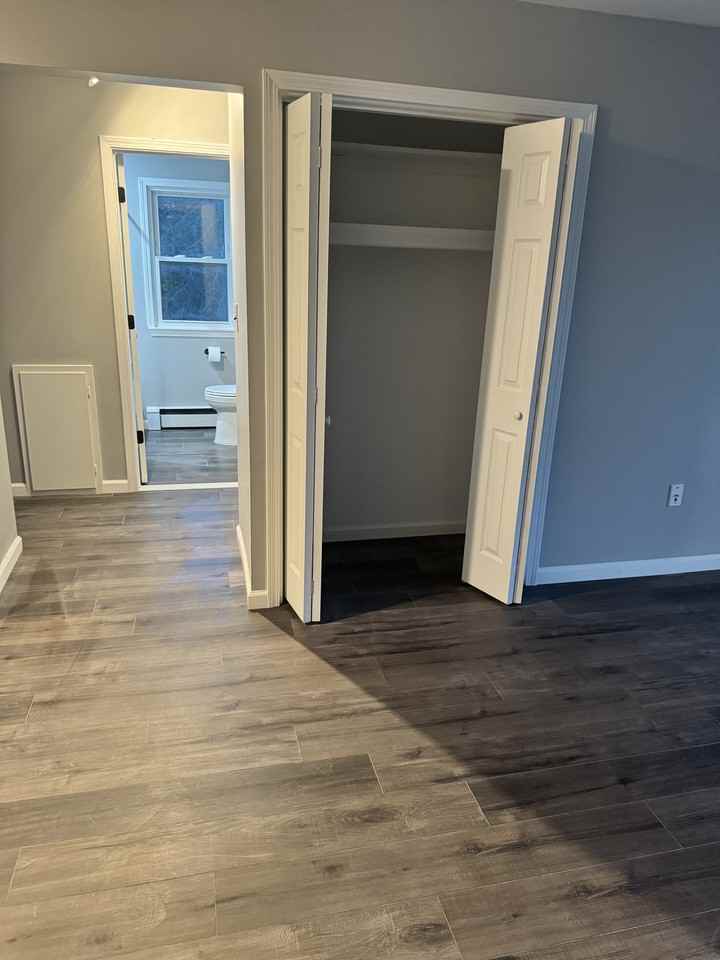 5751 Parview Dr #4 - Photo 5 of 14