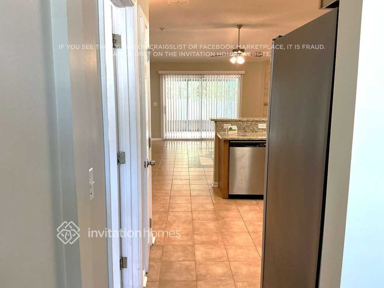 1672 Northglen Cir - Photo 6 of 19