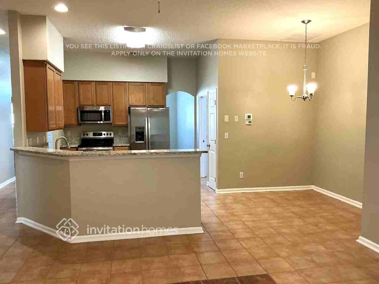 1672 Northglen Cir - Photo 7 of 19