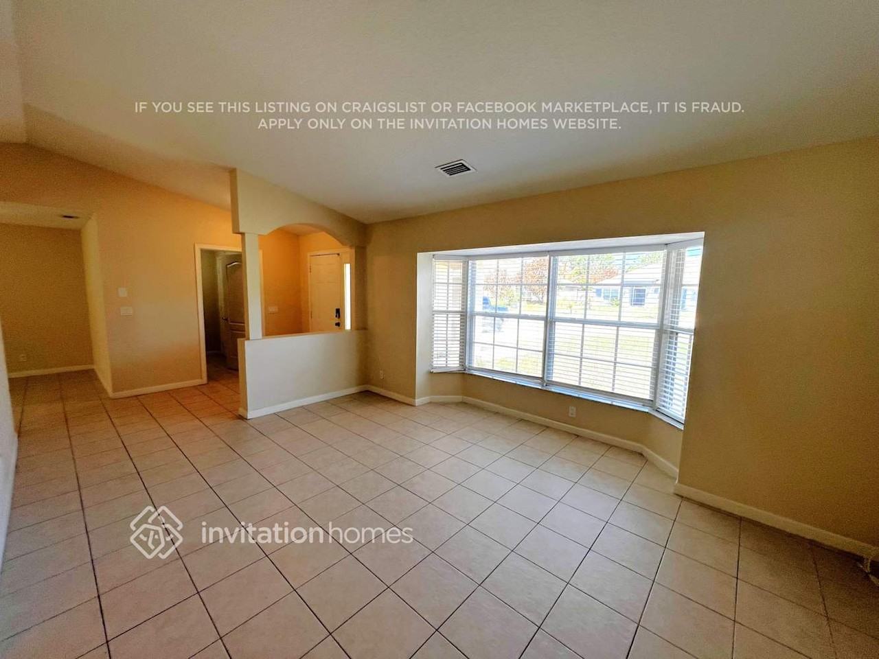 1070 Sw Aurelia Ave - Photo 2 of 14