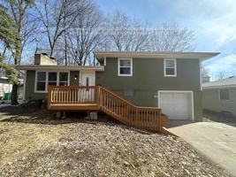 featured image of 1649 Ottawa Ave S