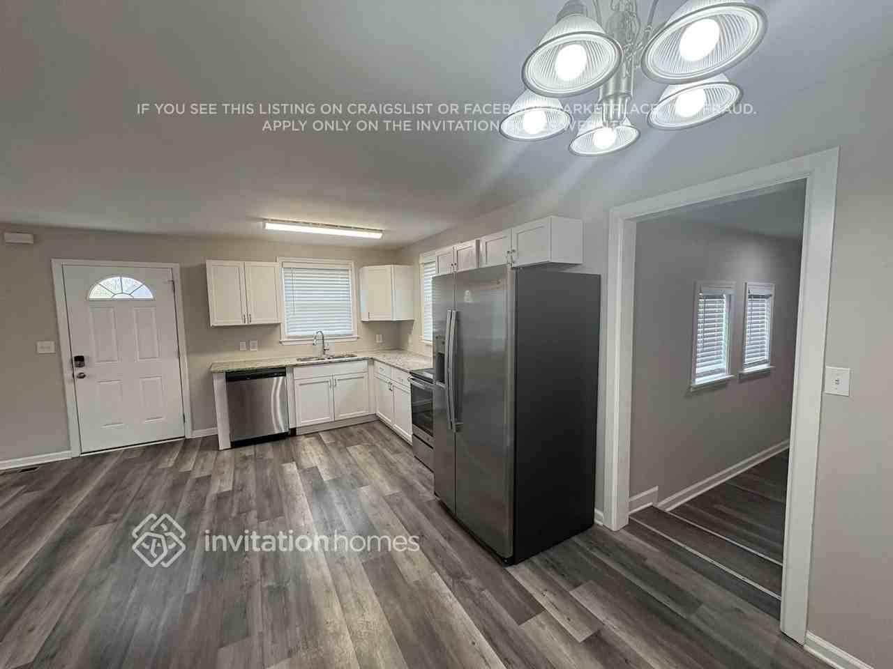 3216 Holland Ln - Photo 7 of 36