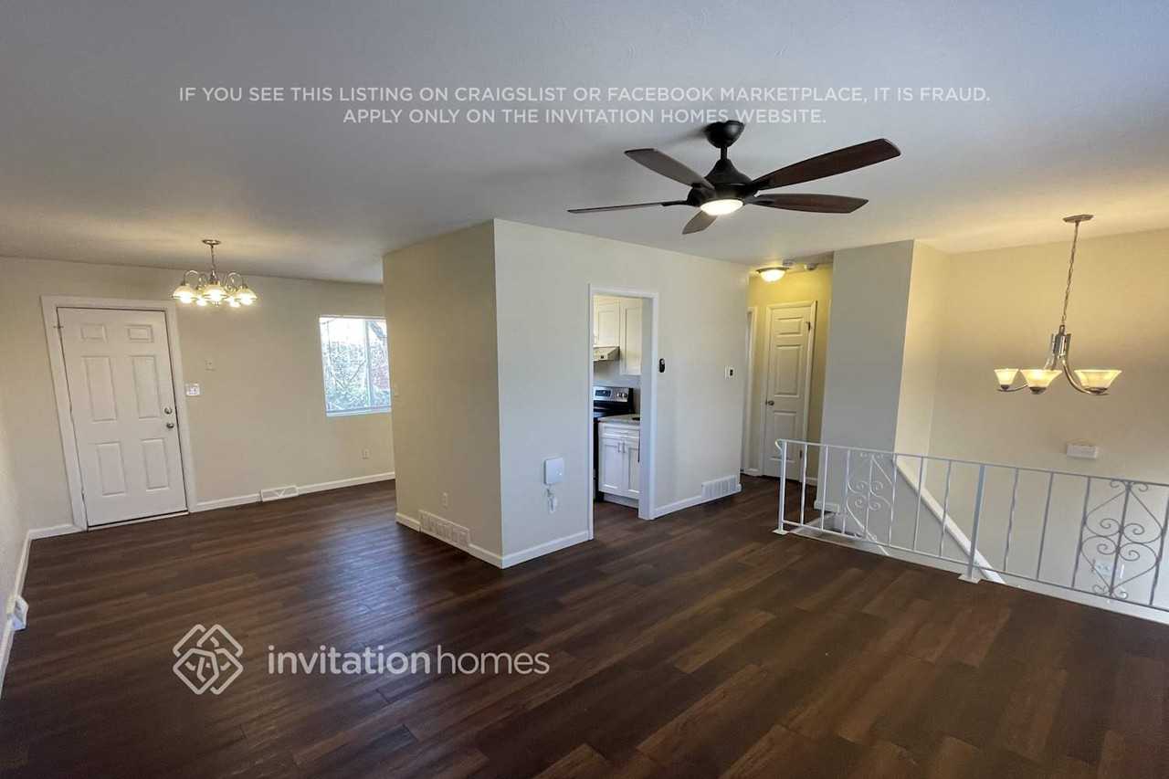 432 S Victor Way - Photo 3 of 16