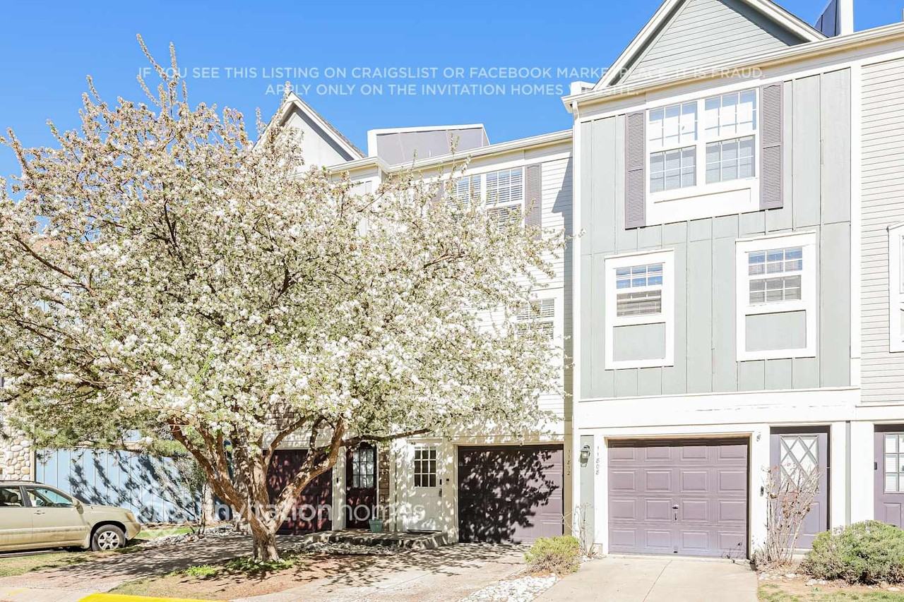 11812 E Kepner Dr - Photo 5 of 19