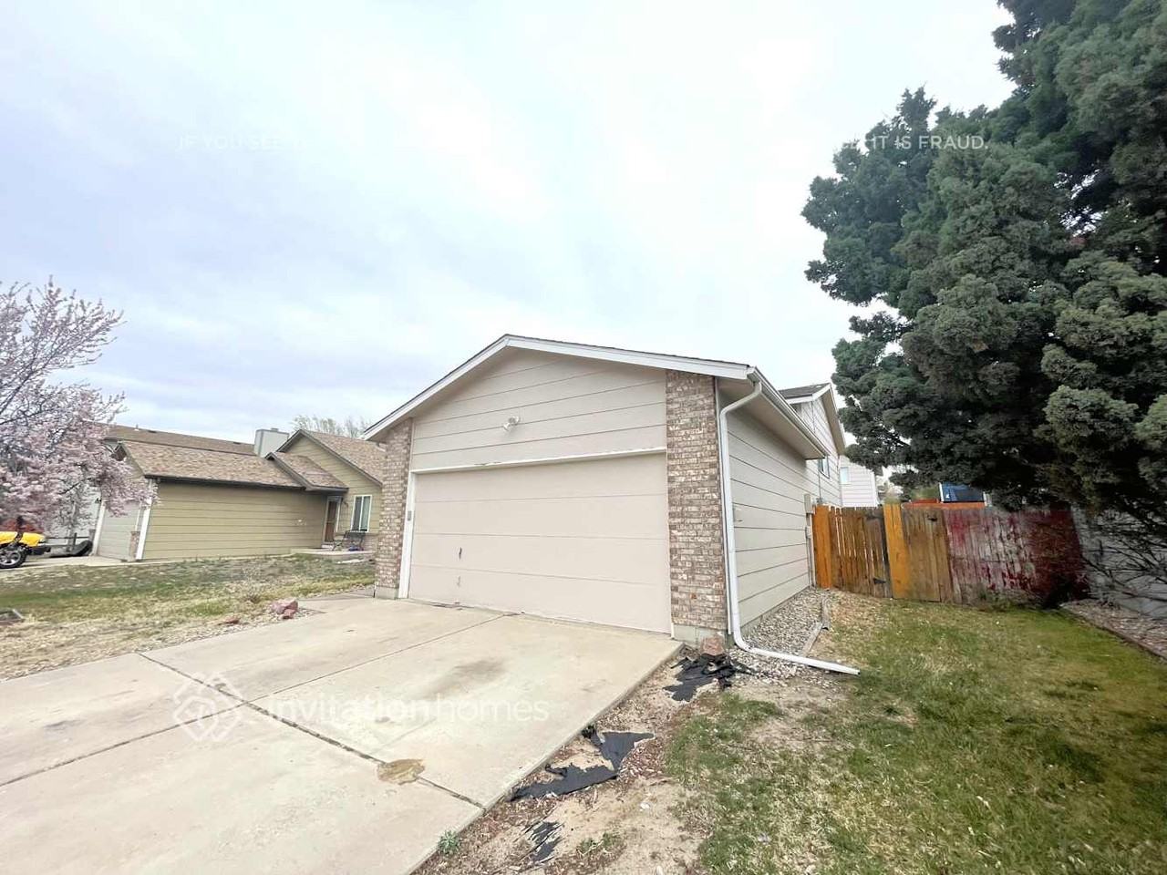 4445 Witches Hollow Ln - Photo 2 of 19